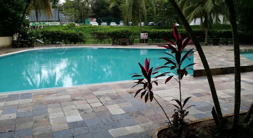 Pinang Beach Apartment @ Bayu Emas Batu Ferringhi Eksteriør bilde
